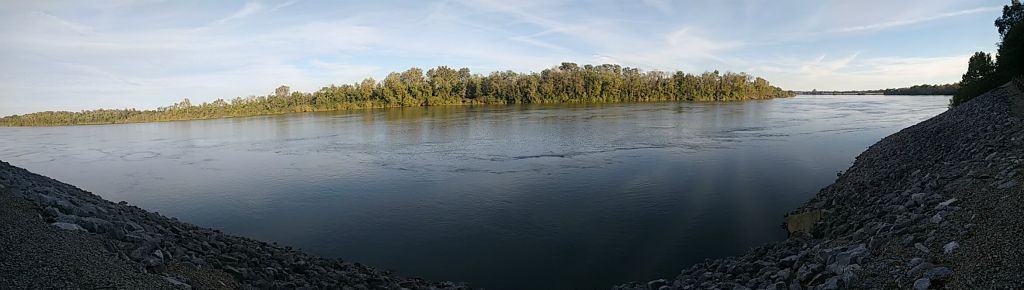 Tennessee River at Pittsburg Landing
